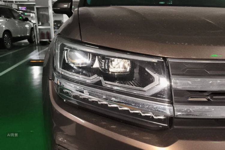 Volkswagen Tharu 2018 car image #8