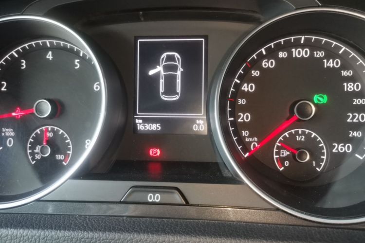 Volkswagen Golf 2017 car image #16
