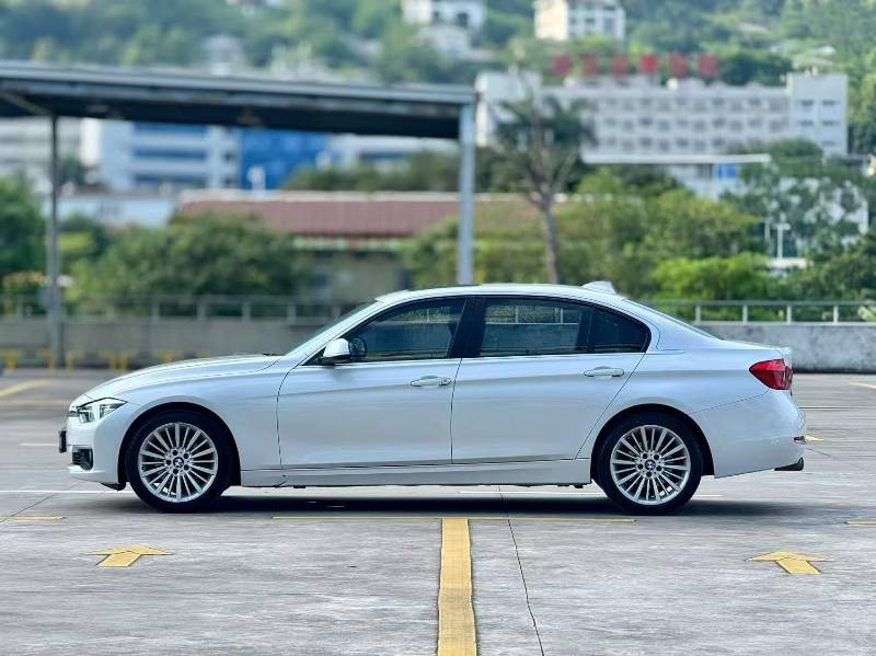 BMW 3 Series 2018 car image #4