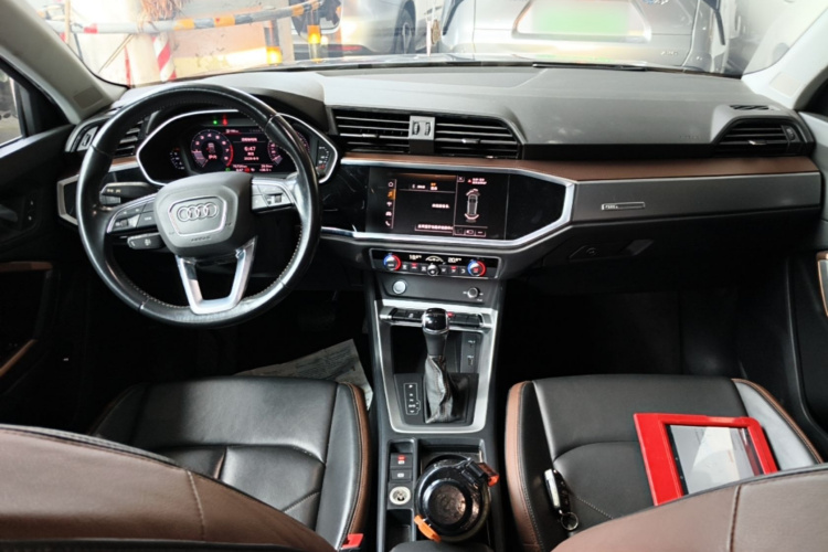 Audi Q3 2020 #10 Audi Q3 2020 car image #10