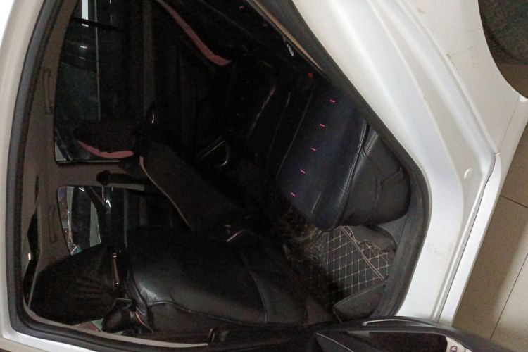 GEELY Emgrand 2022 car image #15