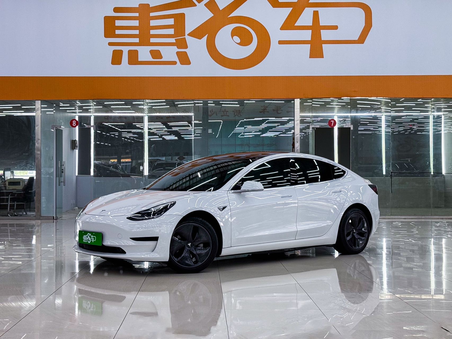 Tesla Model 3 2020 car image #2