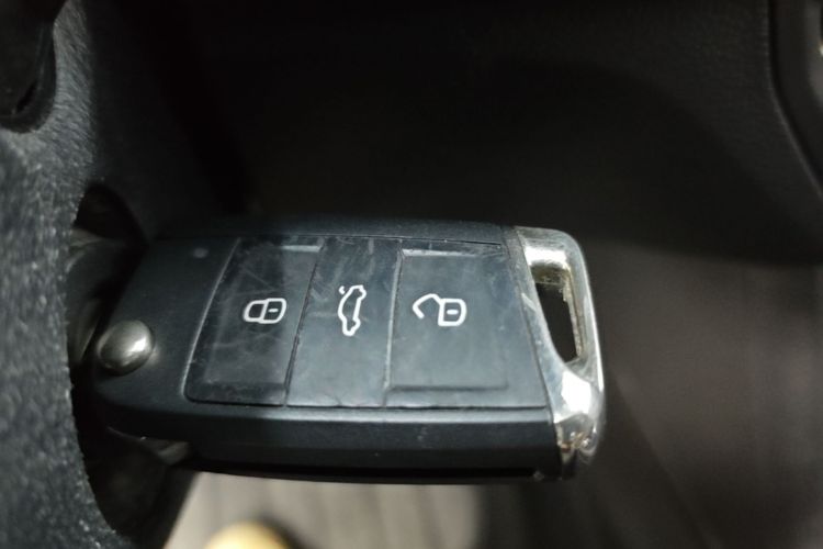 Volkswagen Lavida 2019 car image #10