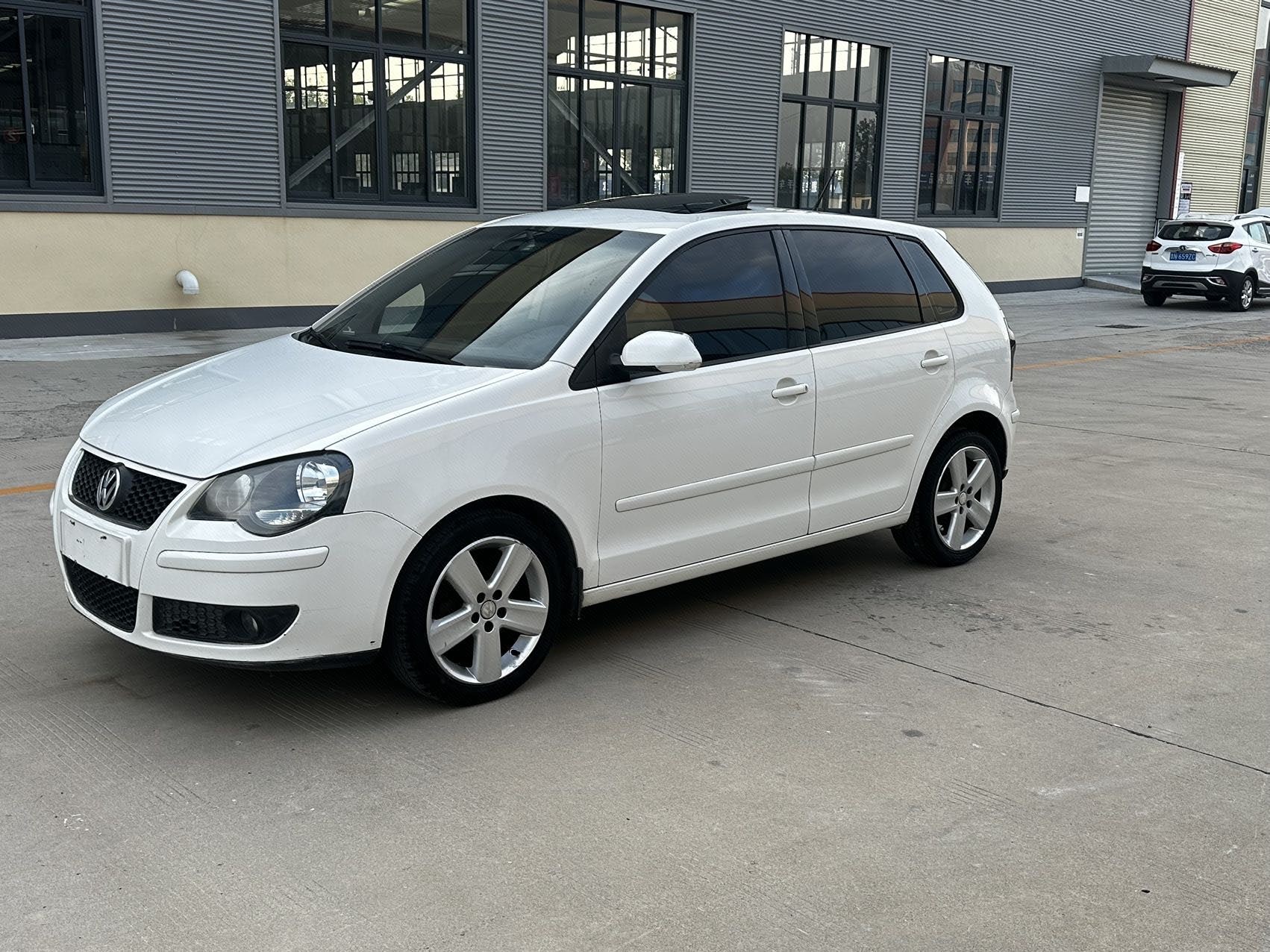 Volkswagen Polo 2010 Volkswagen Polo 2010 car image