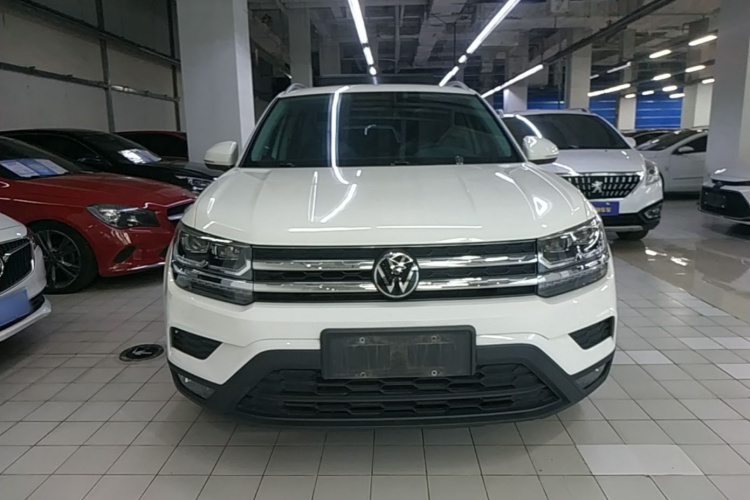 Volkswagen Tharu 2021 car image #3