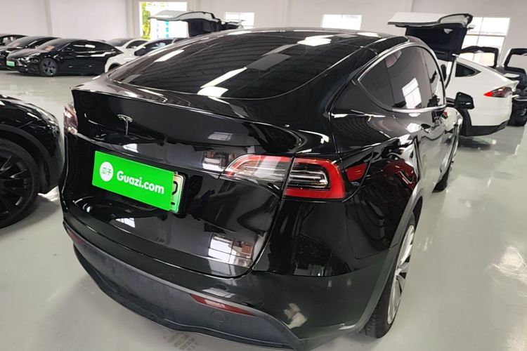 Tesla Model Y 2023 #7 Tesla Model Y 2023 car image #7