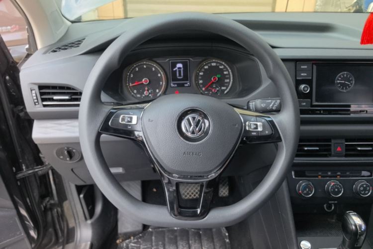 Volkswagen Tharu 2020 car image #11