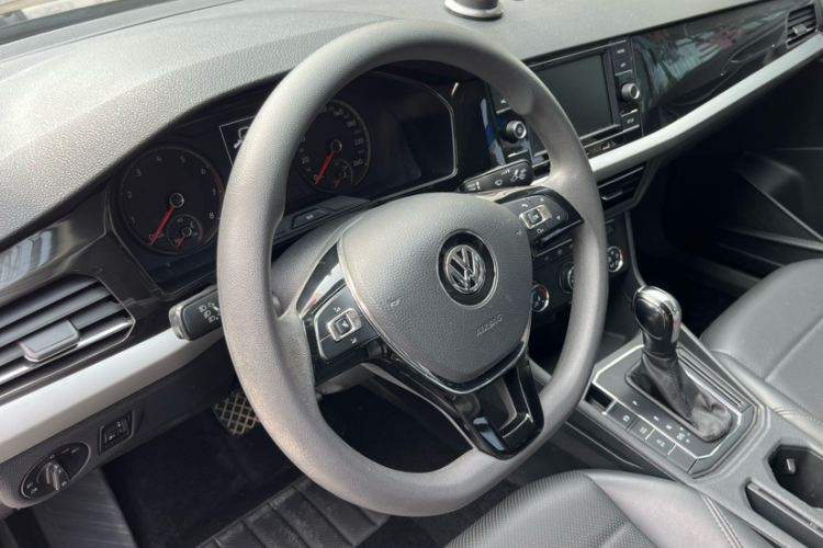 Volkswagen Lavida 2020 car image #15