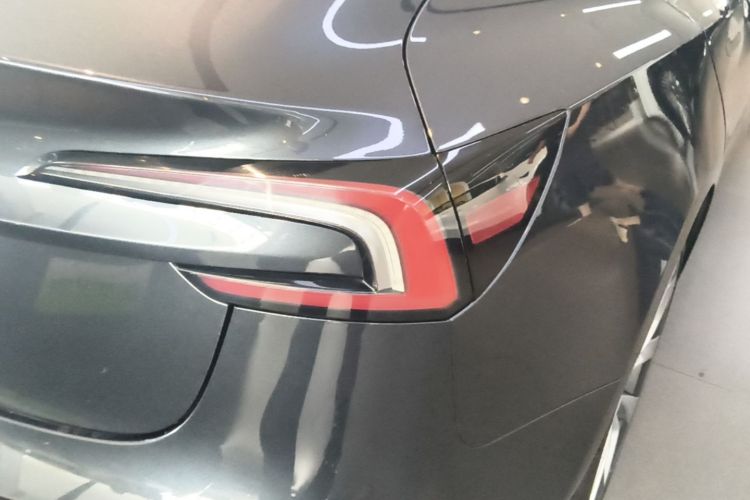 Tesla Model 3 2025 #8 Tesla Model 3 2025 car image #8