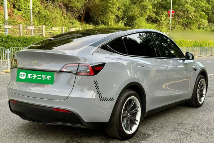 Tesla Model Y 2024 #7 Tesla Model Y 2024 image de voiture #7