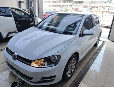 Volkswagen Golf 2016 car image 