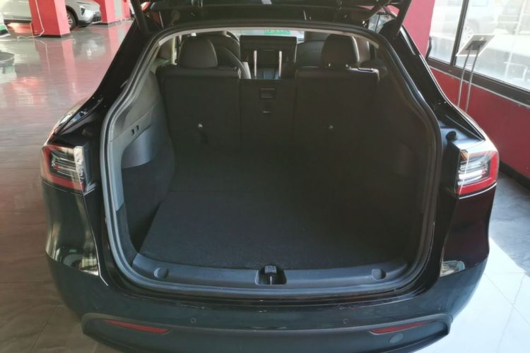 Tesla Model Y 2021 #21 Tesla Model Y 2021 car image #21