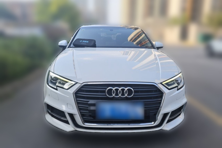 Audi A3 2019 car image #3