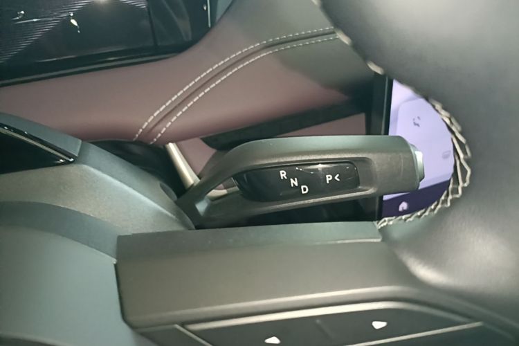 MI SU7 2024 car image #14