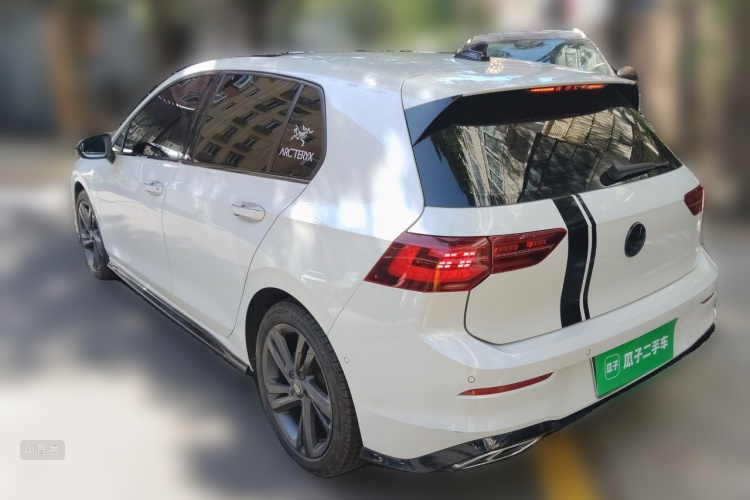 Volkswagen Golf 2021 car image #5