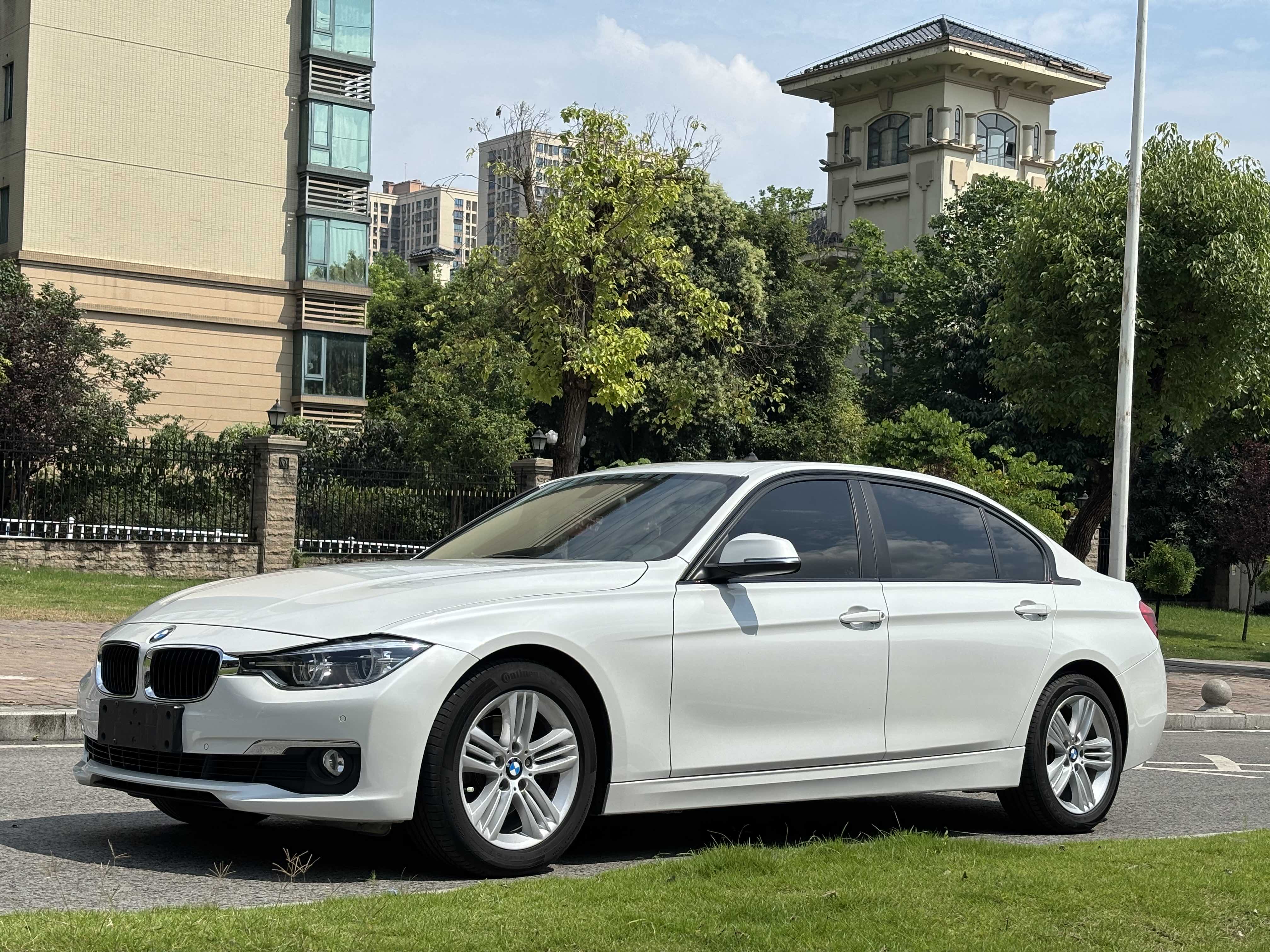 BMW 3 Series 2017 car image 