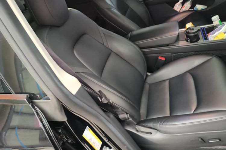 Tesla Model Y 2022 car image #24