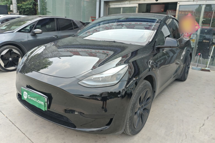 Tesla Model Y 2023 #2 Tesla Model Y 2023 car image #2
