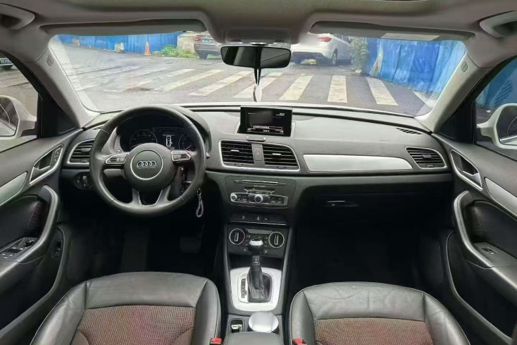 Audi Q3 2019 #9 Audi Q3 2019 car image #9