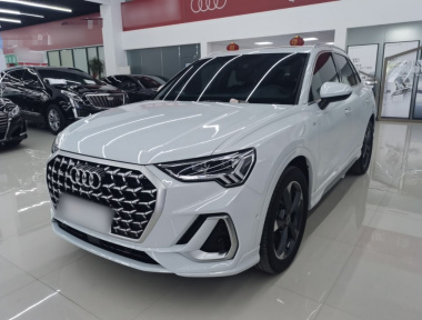 Audi Q3 2023 car image 