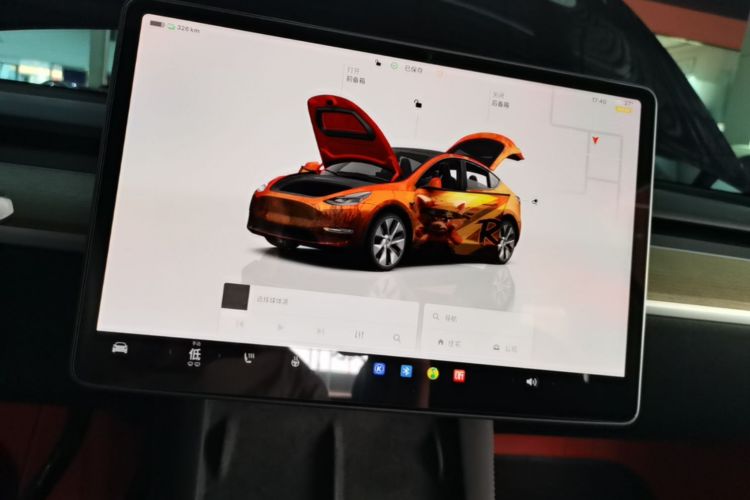 Tesla Model Y 2023 car image #13