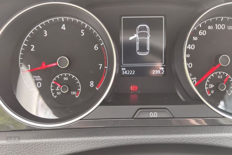 Volkswagen Golf 2020 car image #14