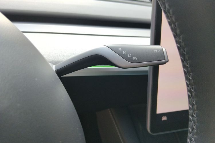 Tesla Model Y 2024 car image #14
