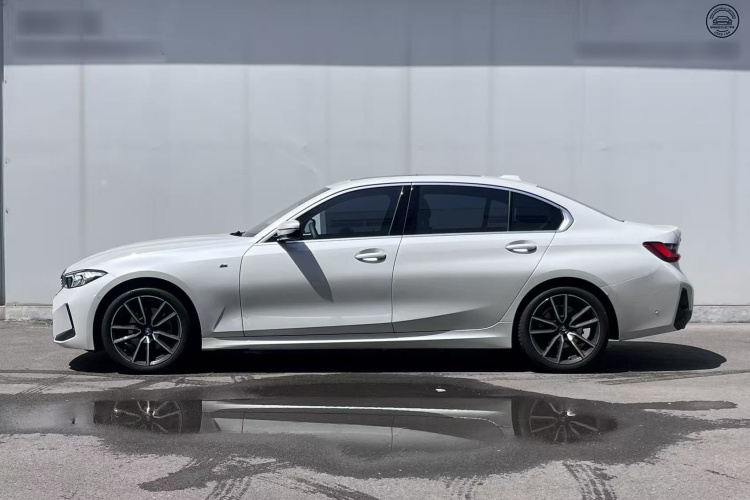 BMW 3 Series 2024 car image #5
