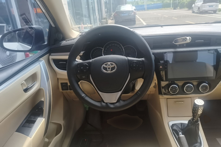 Toyota Corolla 2015 #11 Toyota Corolla 2015 car image #11