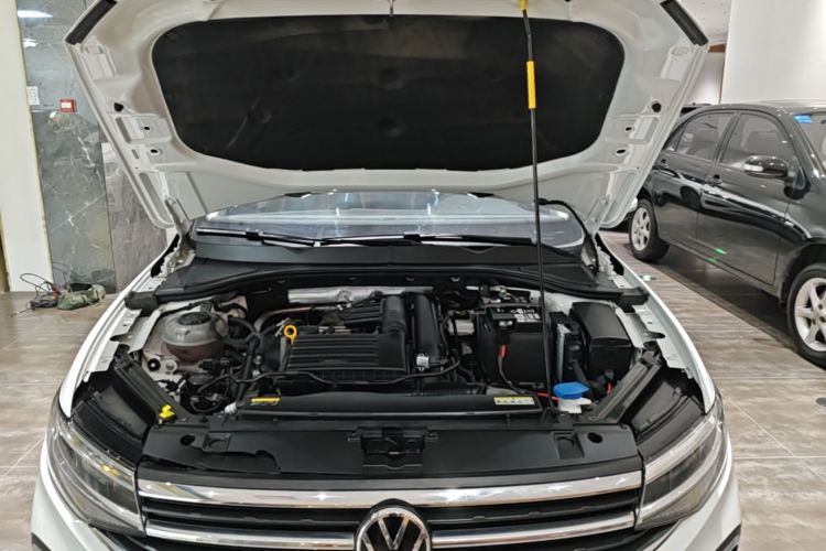 Volkswagen Bora 2024 car image #20