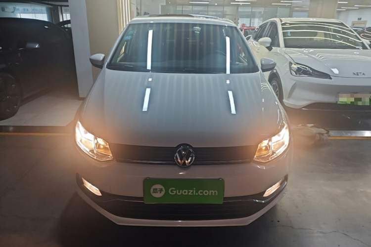 Volkswagen Polo 2018 car image #3
