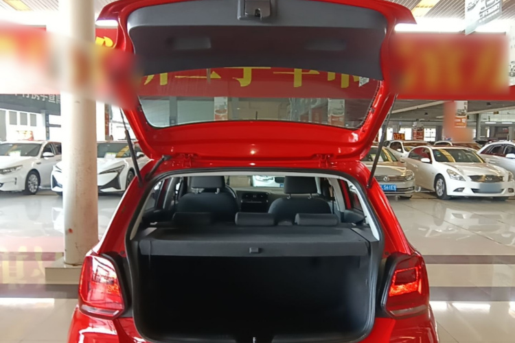 Volkswagen Polo 2017 car image #19