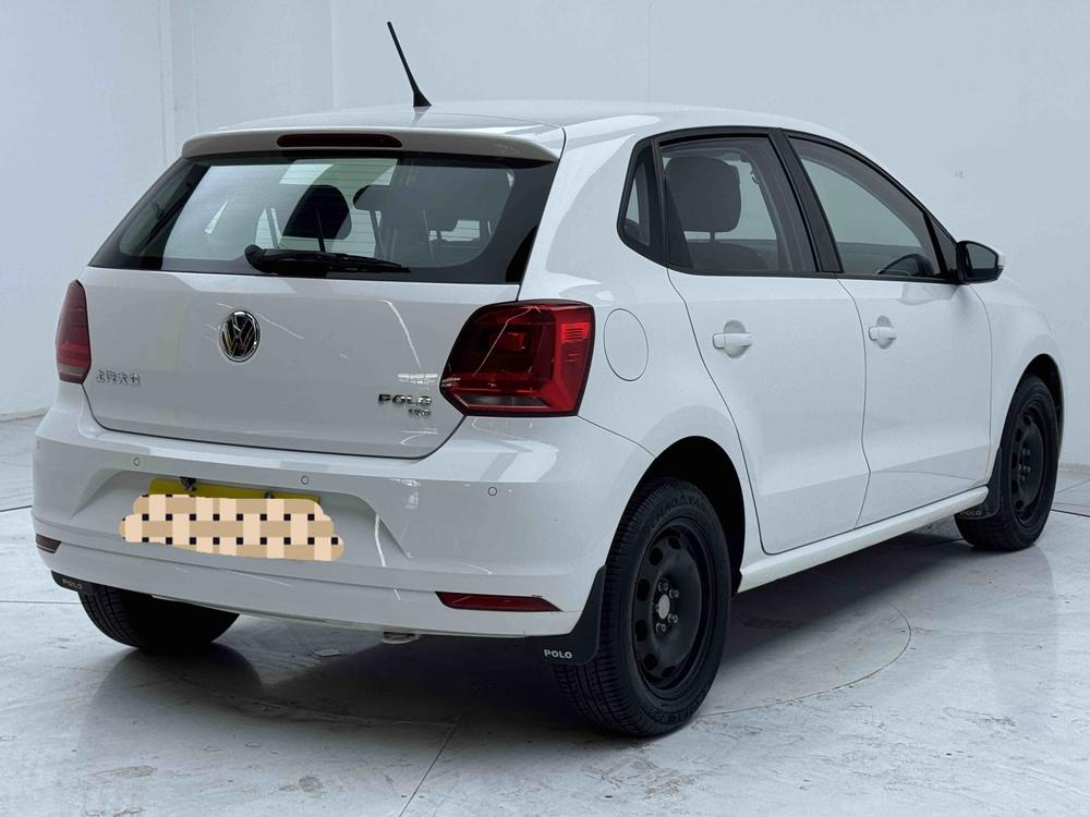 Volkswagen Polo 2016 car image #6