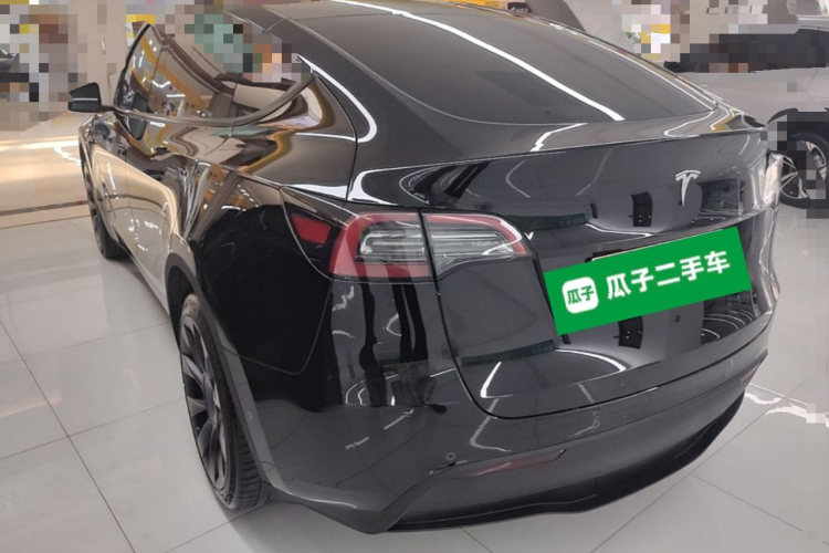 Tesla Model Y 2023 car image #5