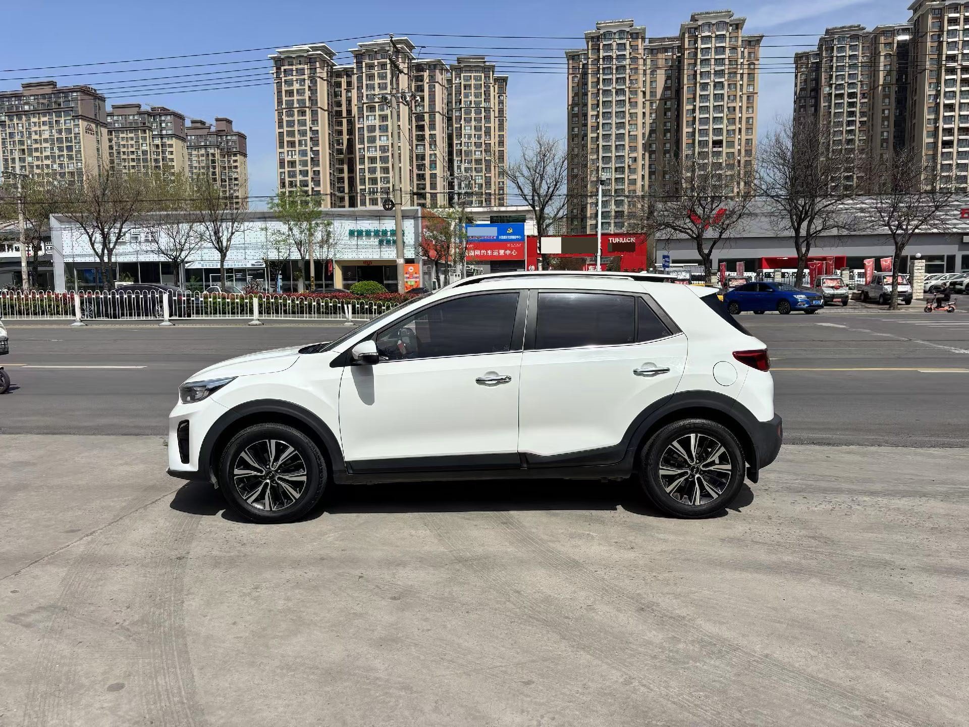 Kia KX1 2021 car image #2