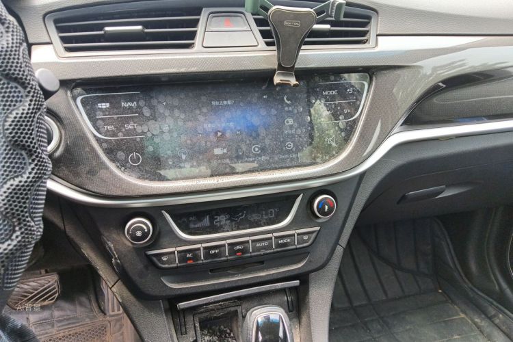 GEELY Emgrand 2016 car image #15