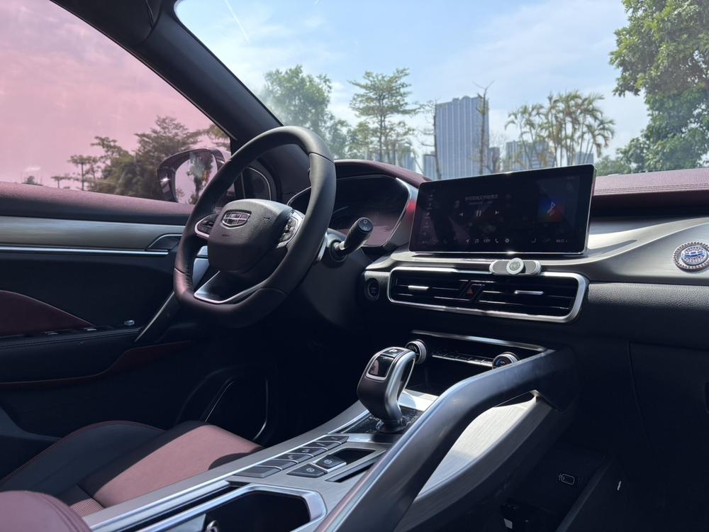 GEELY Coolray 2019 car image #18