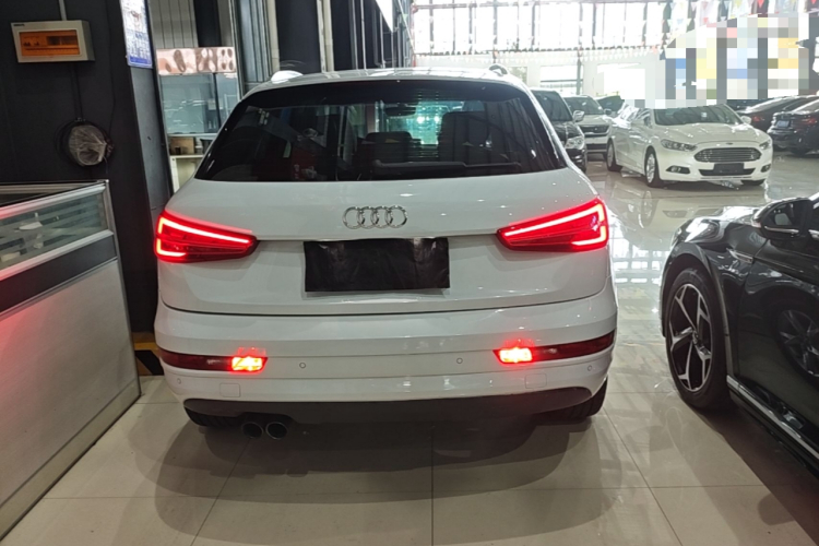 Audi Q3 2018 #6 Audi Q3 2018 car image #6