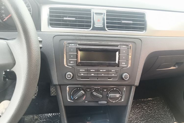 Volkswagen Santana 2018 #13 Volkswagen Santana 2018 car image #13