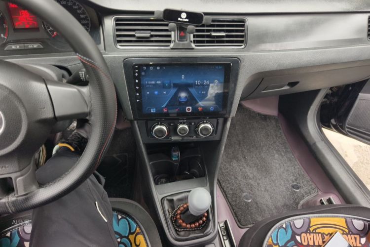 Volkswagen Santana 2015 car image #15