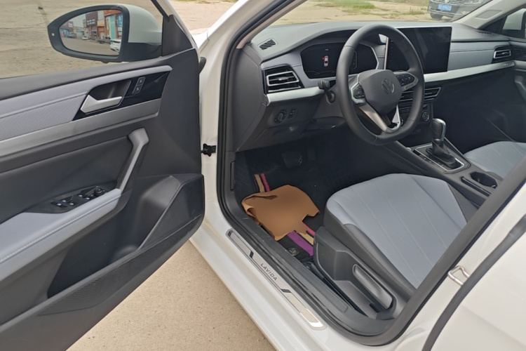 Volkswagen Lavida 2023 car image #12