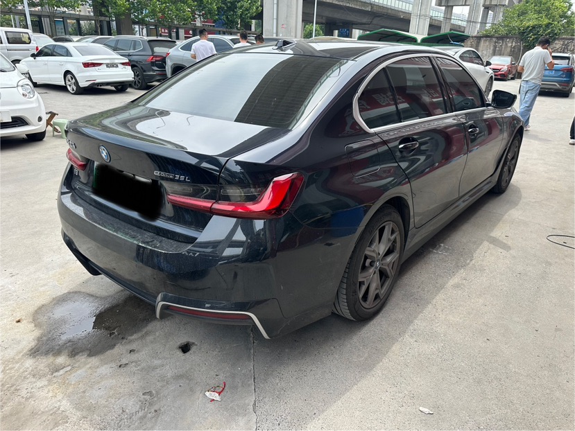 BMW i3 2023 image de voiture #9