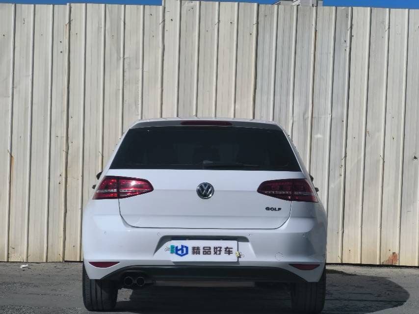 Volkswagen Golf 2018 car image #8
