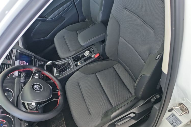 Volkswagen Golf 2020 #15 Volkswagen Golf 2020 car image #15