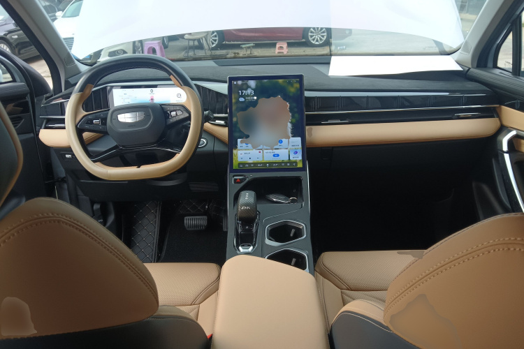 GEELY Boyue L 2024 immagine di auto #10