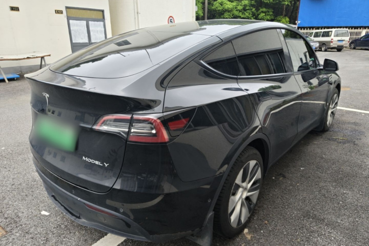 Tesla Model Y 2022 #7 Tesla Model Y 2022 car image #7