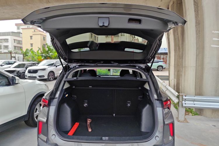 GEELY Coolray 2023 imagen de coche #21