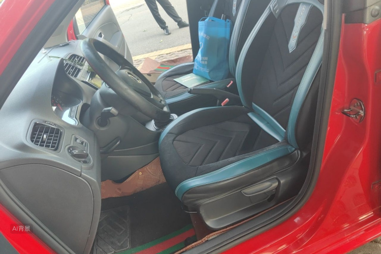 Volkswagen Polo 2018 car image #17