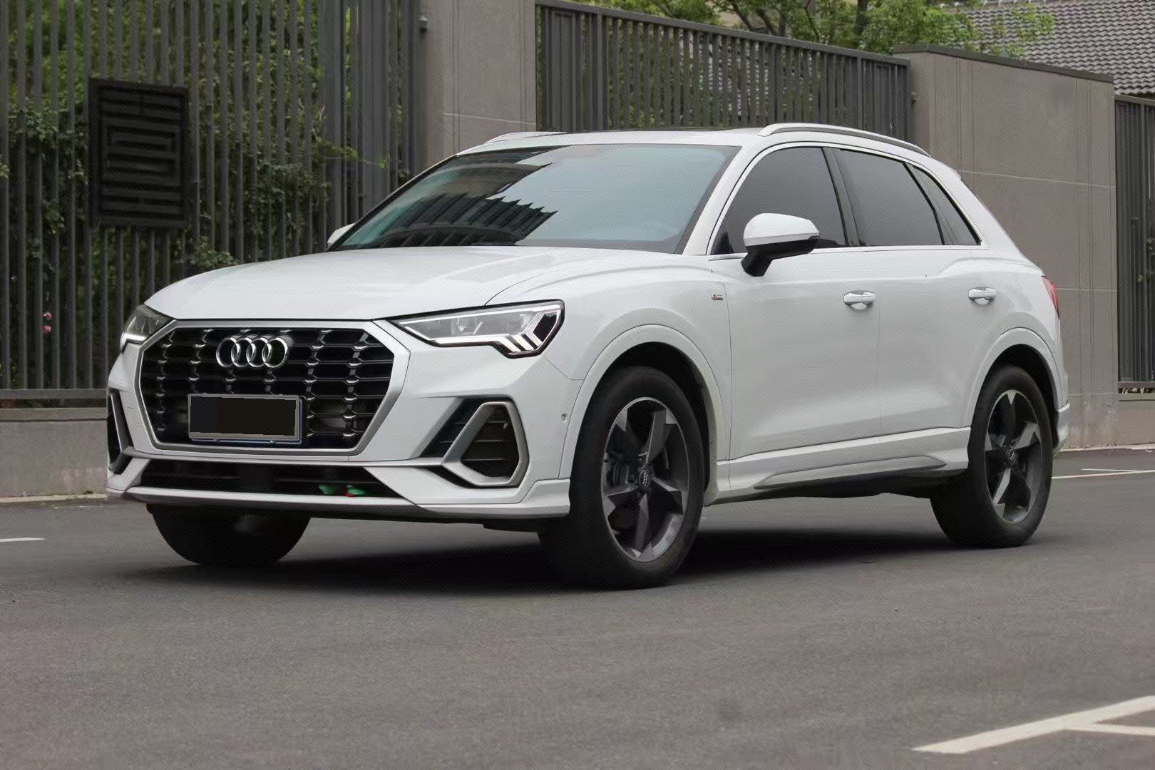 Audi Q3 2023 car image 
