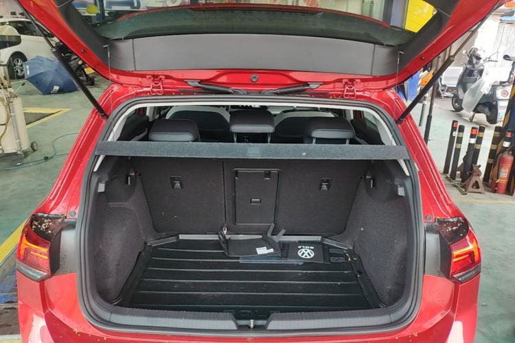 Volkswagen Golf 2023 #19 Volkswagen Golf 2023 car image #19